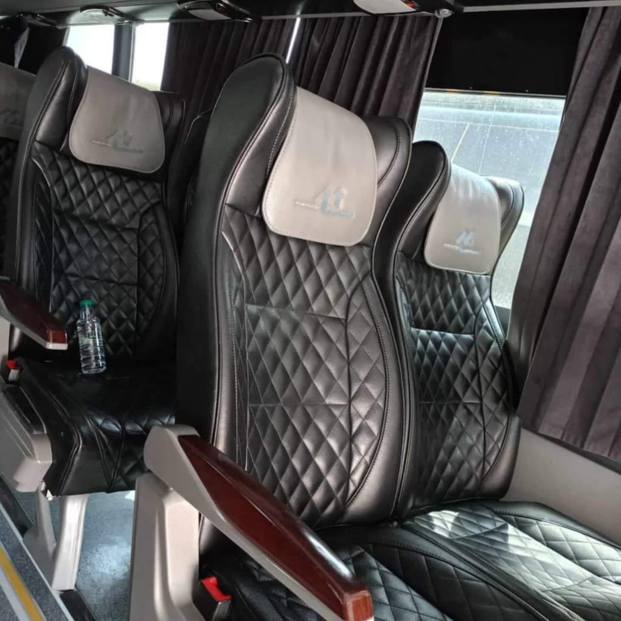 باص سياحي اقتصادي